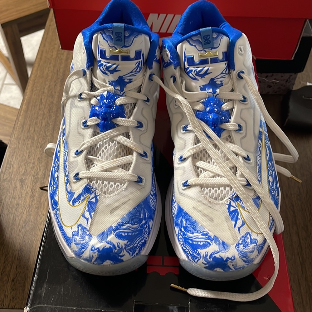 Lebron XI Low China Pack